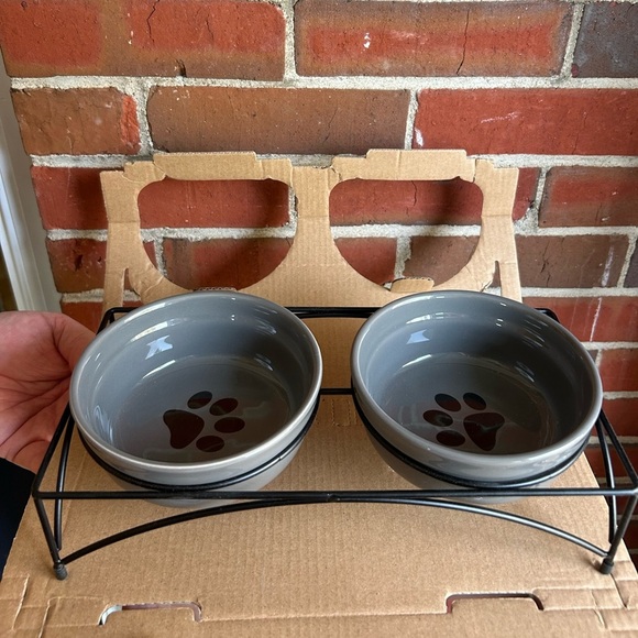 ✨BNWT - Small Pet Bowls with Heighten Metal Stand - 15 Ounces - Grey✨ - Picture 8 of 8